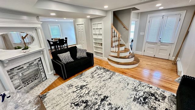 12 Madison St, Taunton, MA 02780