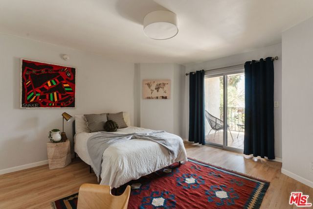 1559 Winona Boulevard F2, Los Angeles, CA 90027