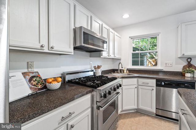 605 HOLLOWSTONE RD, Frederick, MD 21703