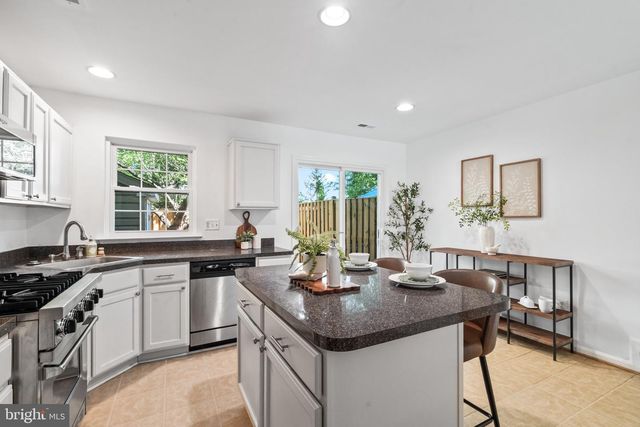 605 HOLLOWSTONE RD, Frederick, MD 21703