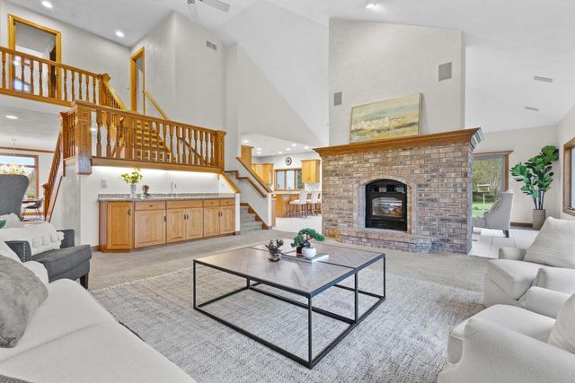 W7828 HILLVIEW ROAD, Hortonville, WI 54944