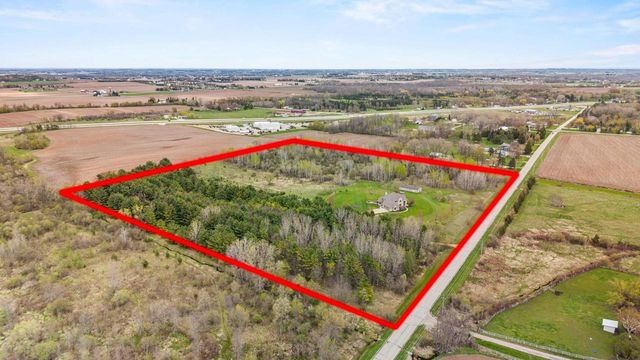 W7828 HILLVIEW ROAD, Hortonville, WI 54944