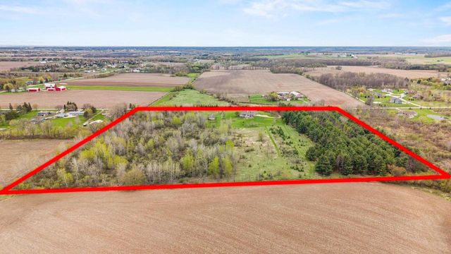 W7828 HILLVIEW ROAD, Hortonville, WI 54944