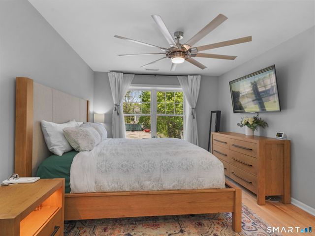 100 Dirienzo Heights 100, Derby, CT 06418