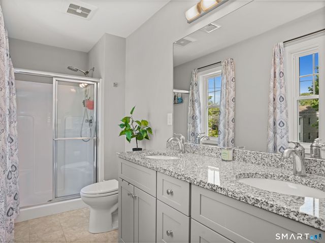 100 Dirienzo Heights 100, Derby, CT 06418