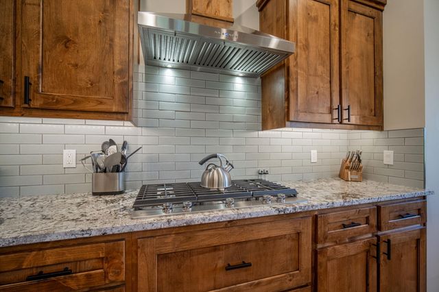 56964 Dancing Rock Loop Lot 97, Bend, OR 97707