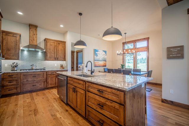56964 Dancing Rock Loop Lot 97, Bend, OR 97707