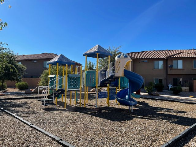 2577 N BELLA VISTA DR, Santa Clara, UT 84765