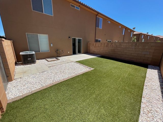 2577 N BELLA VISTA DR, Santa Clara, UT 84765