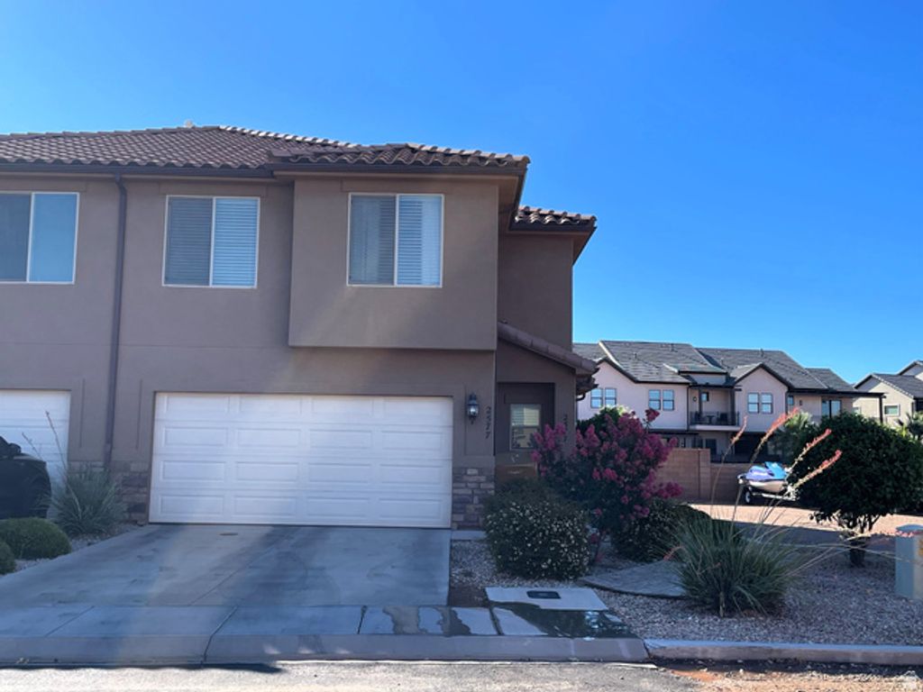 2577 N BELLA VISTA DR, Santa Clara, UT 84765