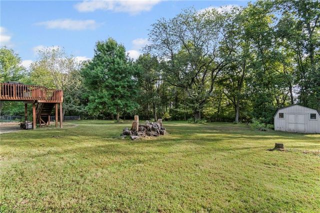 6009 Walnut Cove, Trimble, MO 64492