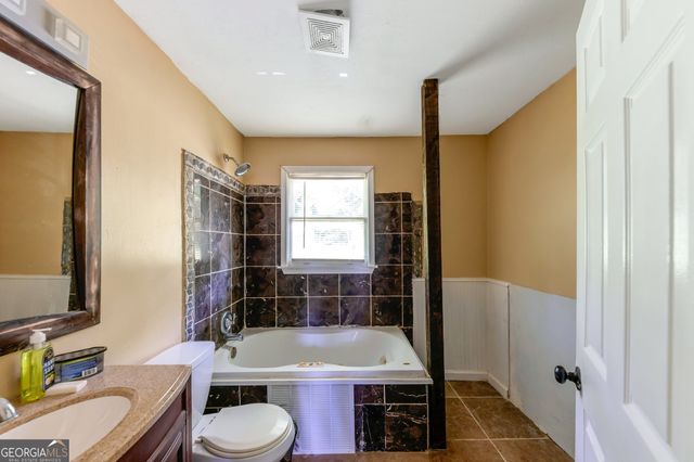 3220 Memorial Drive, Decatur, GA 30032