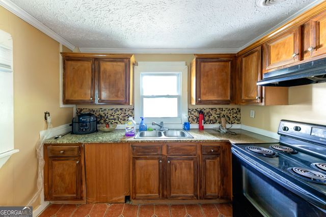3220 Memorial Drive, Decatur, GA 30032