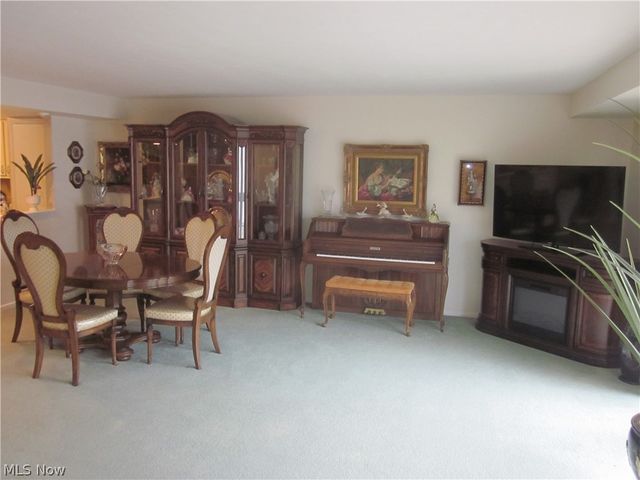 22555 Center Ridge Road 204, Rocky River, OH 44116