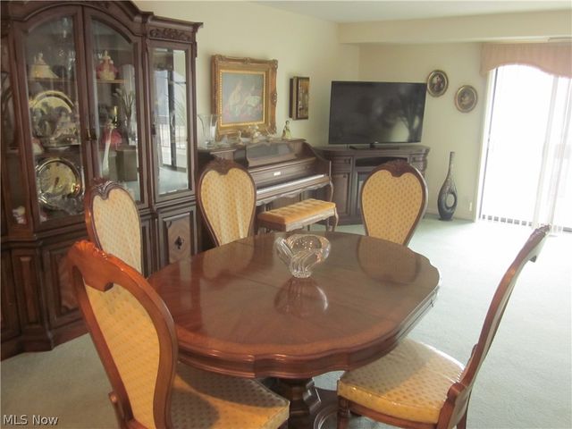 22555 Center Ridge Road 204, Rocky River, OH 44116