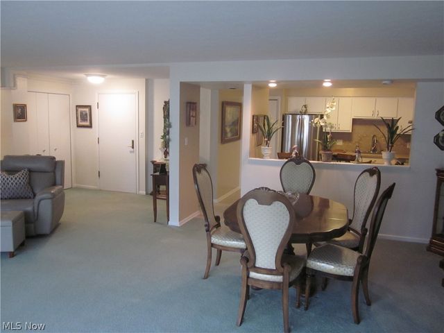 22555 Center Ridge Road 204, Rocky River, OH 44116