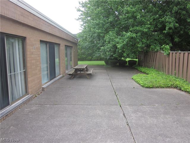 22555 Center Ridge Road 204, Rocky River, OH 44116