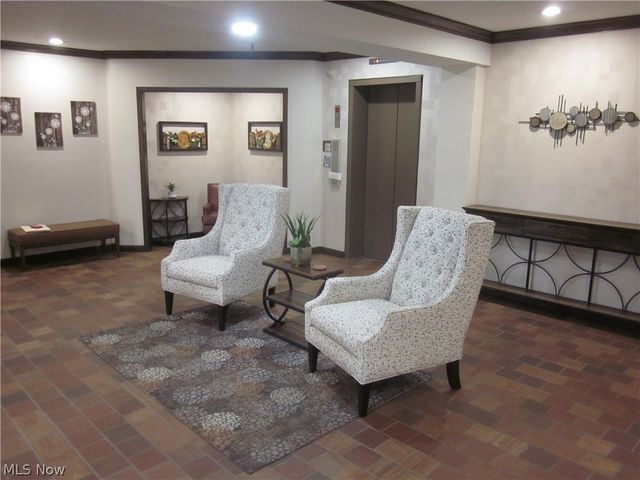 22555 Center Ridge Road 204, Rocky River, OH 44116