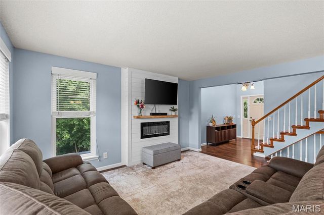 16447 Scenic Ridge Road, Marthasville, MO 63357