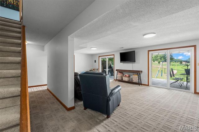 16447 Scenic Ridge Road, Marthasville, MO 63357