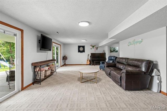 16447 Scenic Ridge Road, Marthasville, MO 63357