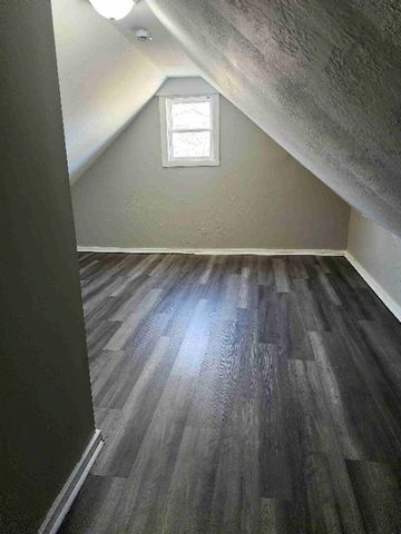 8004 Lydia Avenue, Kansas City, MO 64131