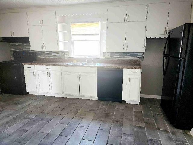 8004 Lydia Avenue, Kansas City, MO 64131