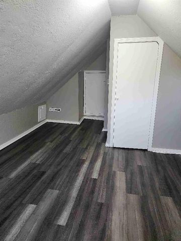 8004 Lydia Avenue, Kansas City, MO 64131