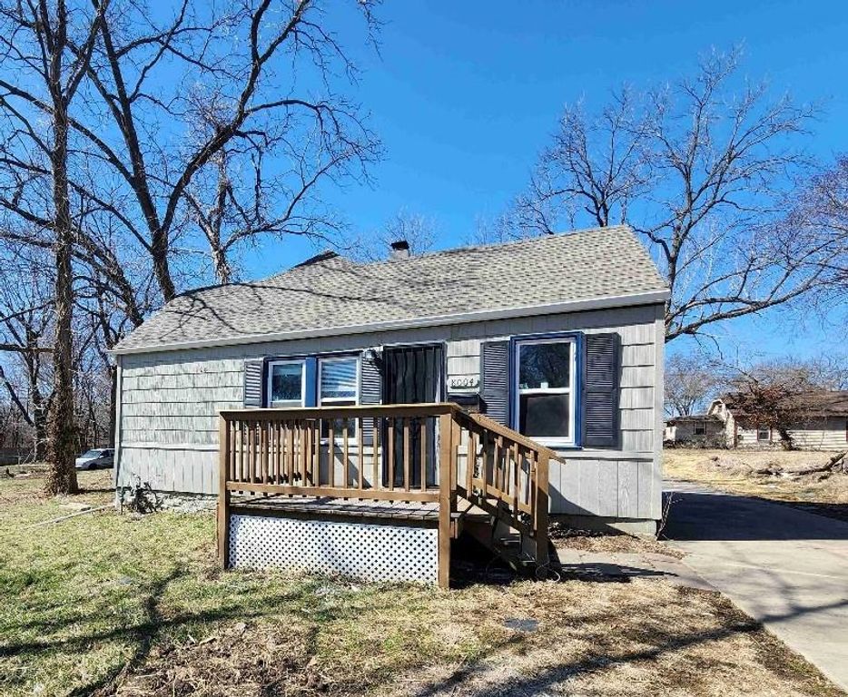 8004 Lydia Avenue, Kansas City, MO 64131