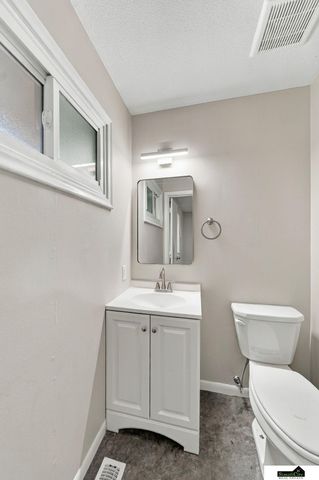 2501 Jameson North, Lincoln, NE 68512