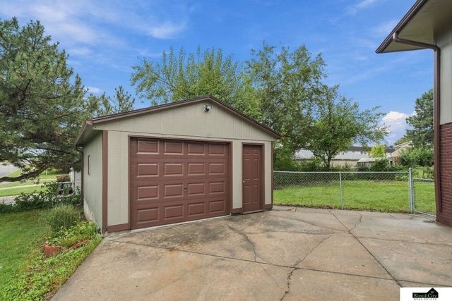 2501 Jameson North, Lincoln, NE 68512