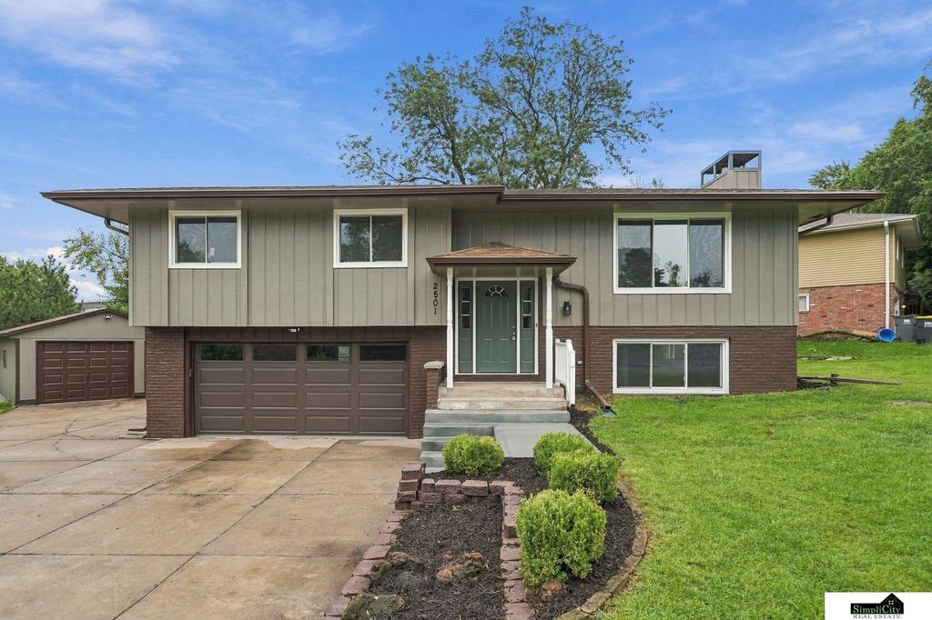 2501 Jameson North, Lincoln, NE 68512