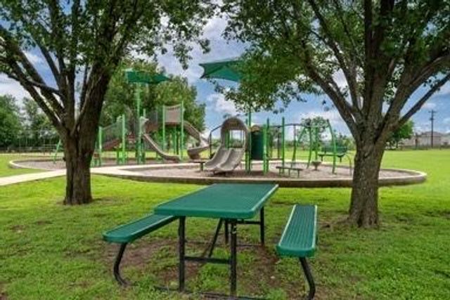 604 Belmont DR, Georgetown, TX 78626