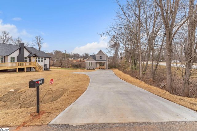 193 Dodd Street, Wellford, SC 29385