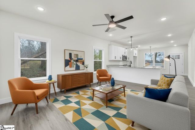 193 Dodd Street, Wellford, SC 29385