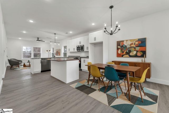 193 Dodd Street, Wellford, SC 29385