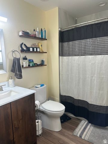 8642 S CESSNA CIR, Sandy, UT 84093