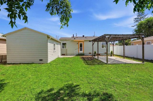7570 Cuyamaca Avenue, Lemon Grove, CA 91945