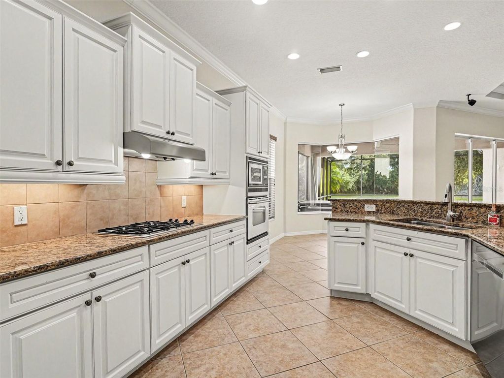 Image 2 of property listing at 12231 LAVENDER LOOP, Bradenton, FL 34212