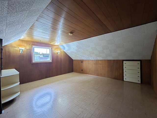 627 E Russell AVENUE, Milwaukee, WI 53207