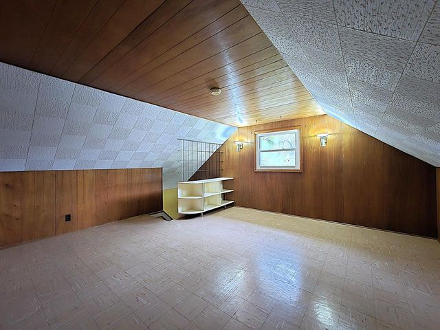 627 E Russell AVENUE, Milwaukee, WI 53207