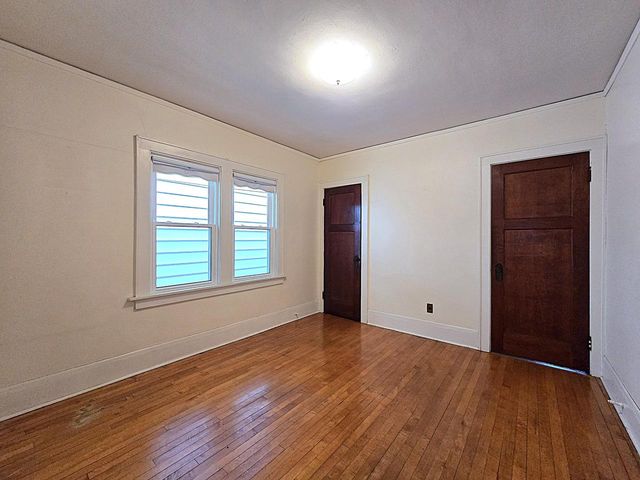 627 E Russell AVENUE, Milwaukee, WI 53207
