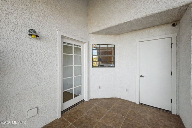 6510 N Tierra de las Catalinas Apt 82, Tucson, AZ 85718