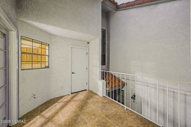 6510 N Tierra de las Catalinas Apt 82, Tucson, AZ 85718