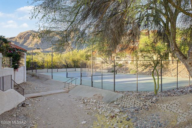 6510 N Tierra de las Catalinas Apt 82, Tucson, AZ 85718