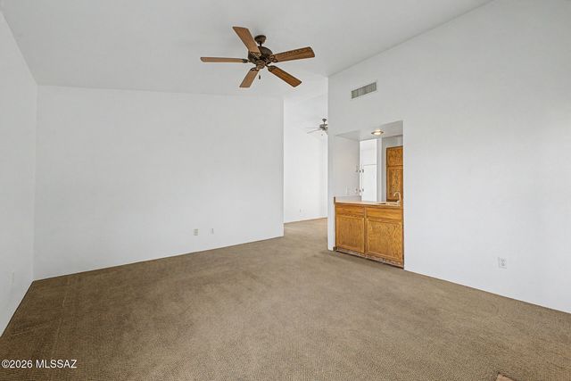 6510 N Tierra de las Catalinas Apt 82, Tucson, AZ 85718