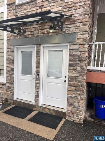 322 Livingston Avenue Ground Flr, Lyndhurst, NJ 07071