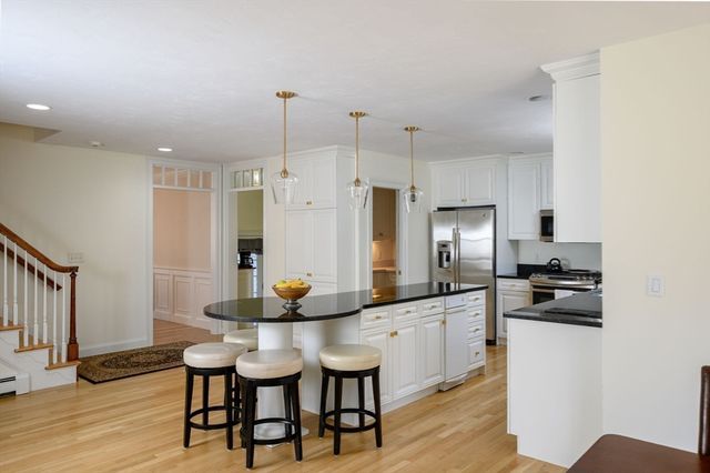 108 Deerfield Lane, Hanover, MA 02339