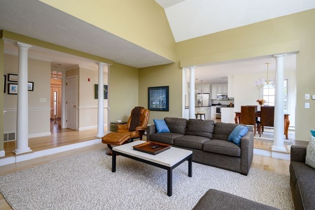 108 Deerfield Lane, Hanover, MA 02339