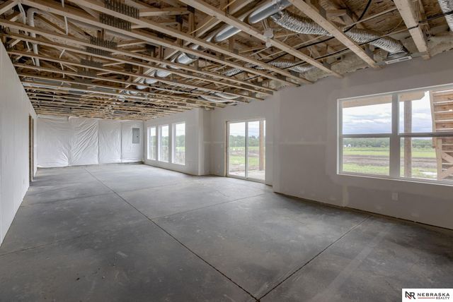 11003 N 161 Avenue, Bennington, NE 68007